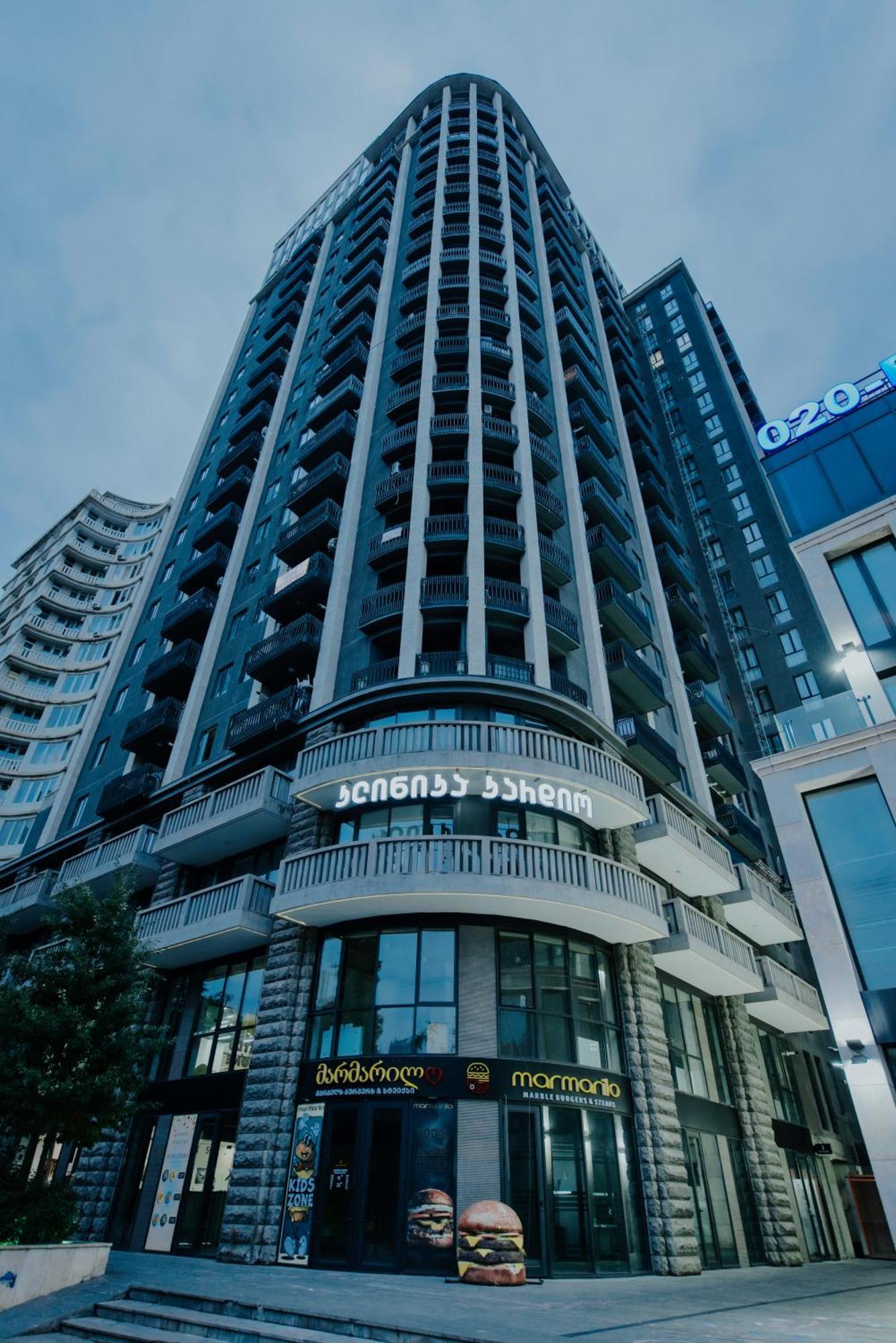 Skyline Luxury Suites Tbilisi Eksteriør billede